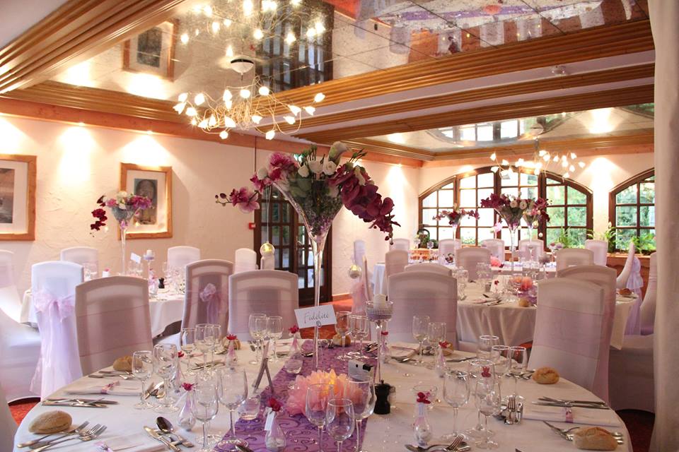 Décoration de salle, table, voiture, bouquet mariée